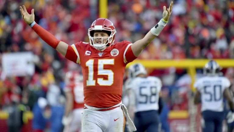 Patrick Mahomes, quarterback de Kansas City Chiefs, celebrando una anotación