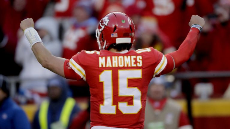 Patrick Mahomes celebrando un touchdown