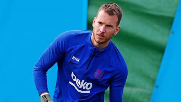 Neto, en un entrenamiento con el Barcelona