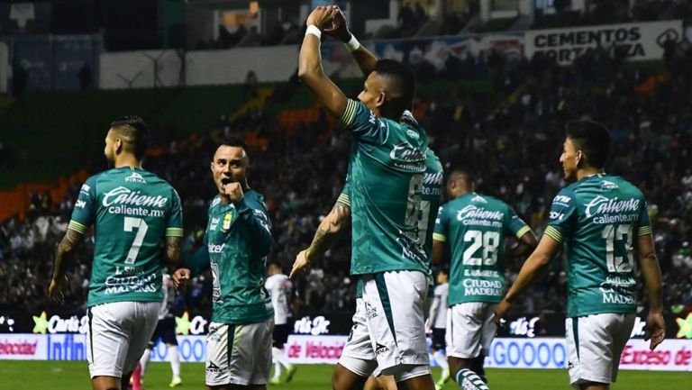 William Tesillo festeja su gol ante Pachuca