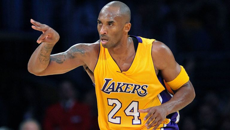 Kobe Bryant durante un partido de los Lakers