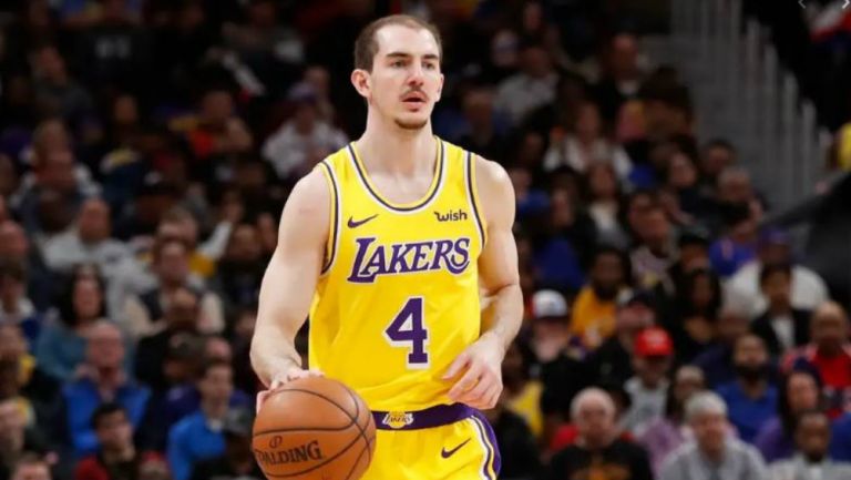 Alex Caruso durante un partido de los Lakers