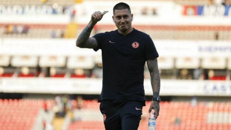 Nico Castillo previo a un partido con América