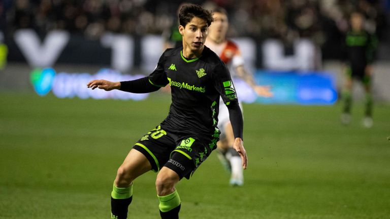 Lainez ha ido teniendo más minutos con Betis