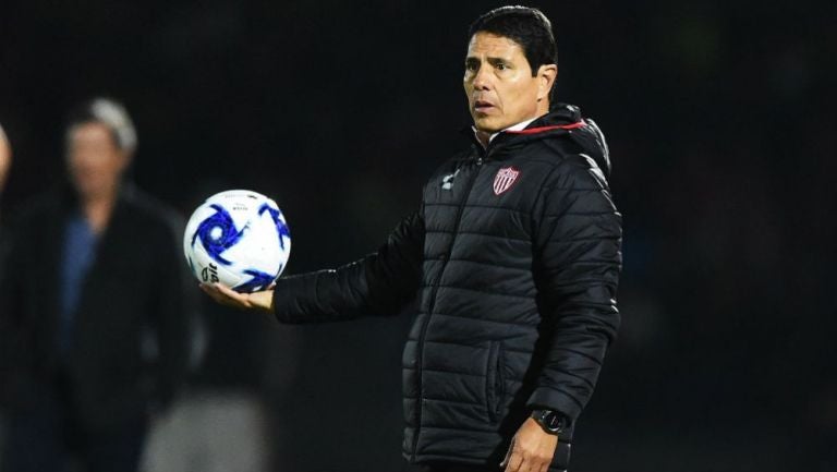 Alfonso Sosa, entrenador del Necaxa