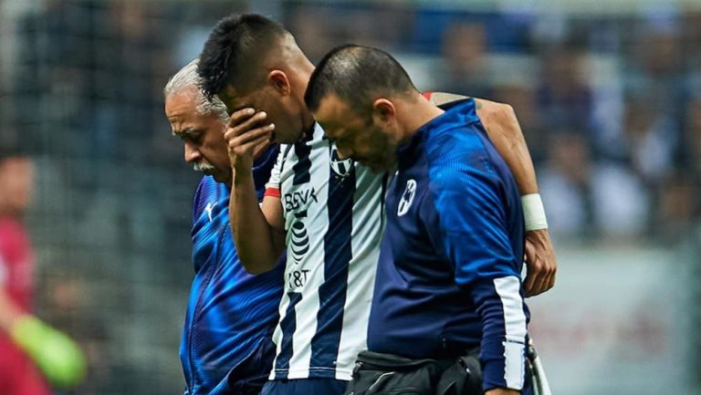 Maxi Meza en lamento tras lesionarse