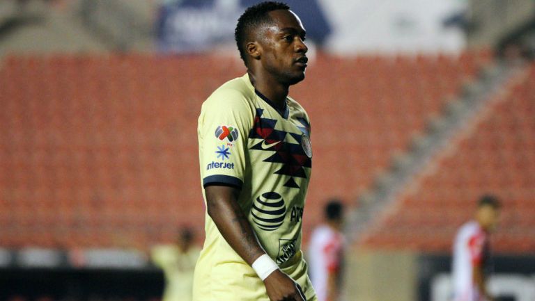 Renato Ibarra en el Estadio Azteca