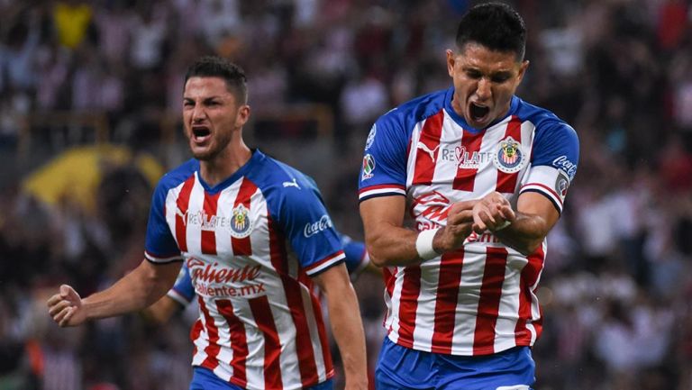 Molina celebra su gol en el Clásico Tapatío