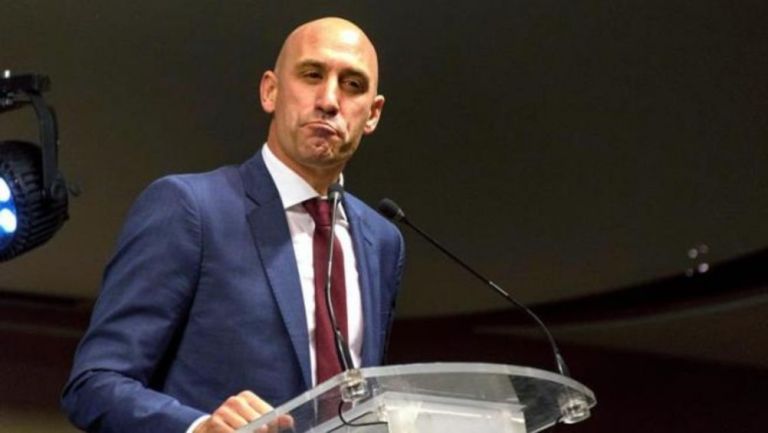 Luis Rubiales en conferencia de prensa 