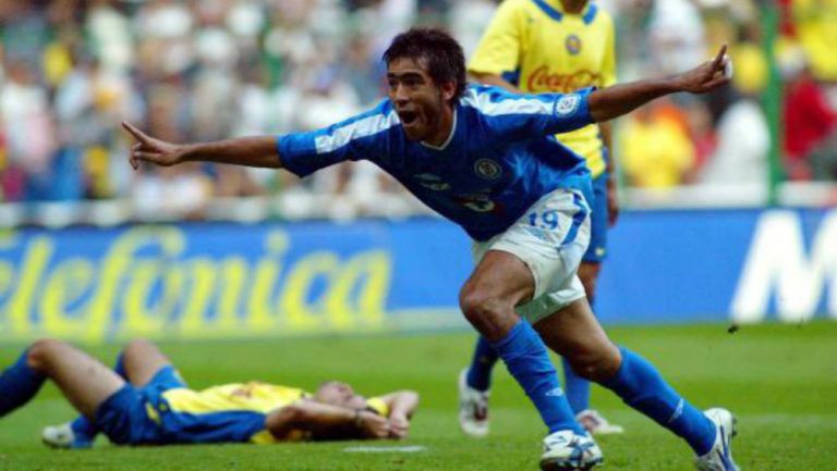 César Delgado durante un partido vs América