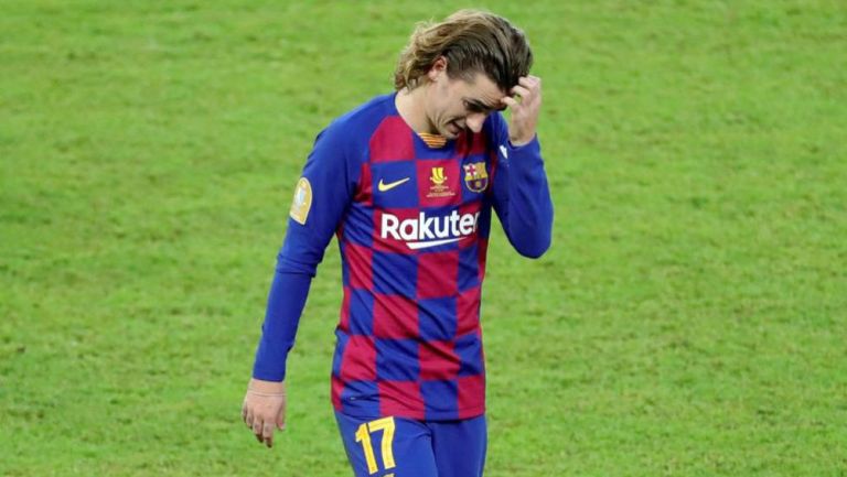 Griezmann lamenta una falla en un duelo con el Barcelona