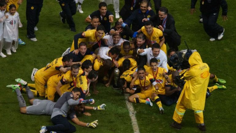 Jugadores del América con el título de 2013