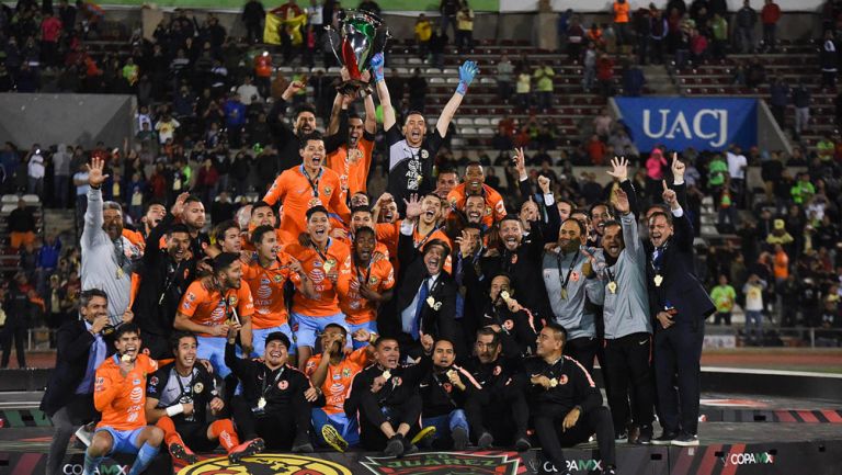 América, con el trofeo de Campeón de Copa MX en 2019