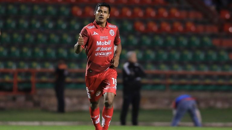 Charol Reyes festeja un gol con Mineros 