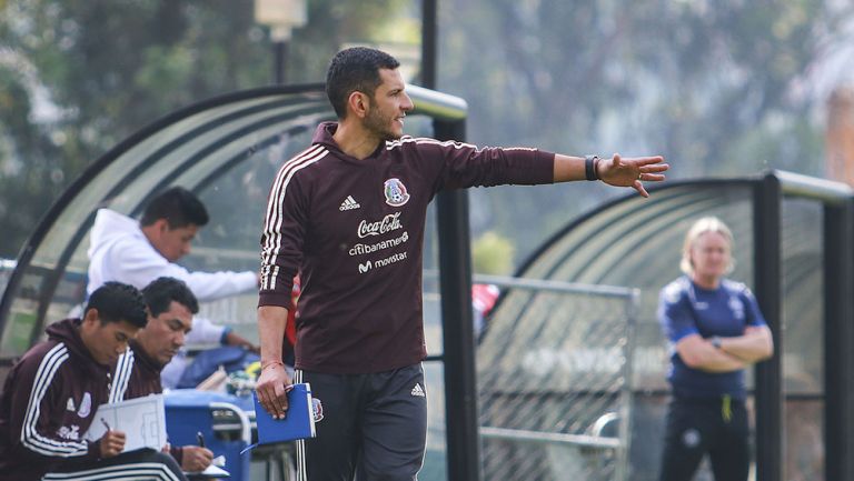 Jaime Lozano en un partido con el Tri