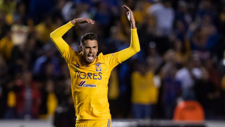 Diego Reyes durante un partido con Tigres