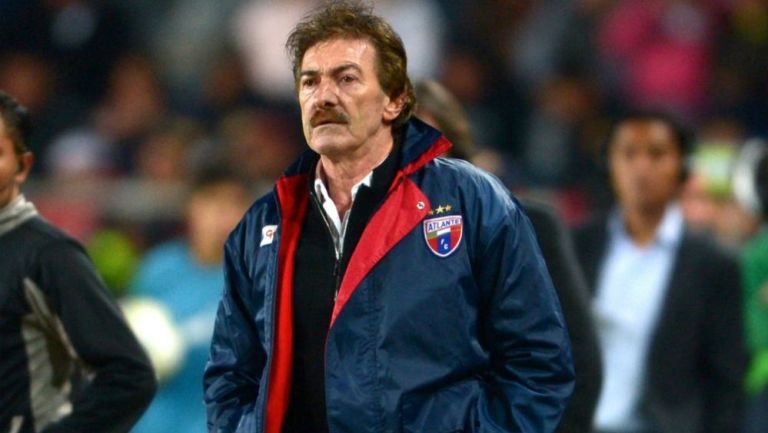 Ricardo Antonio La Volpe como técnico del Atlante