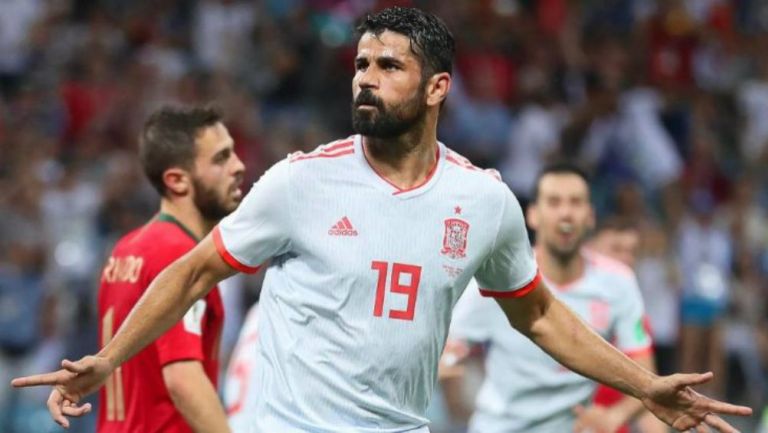 Diego Costa celebrando un gol con España