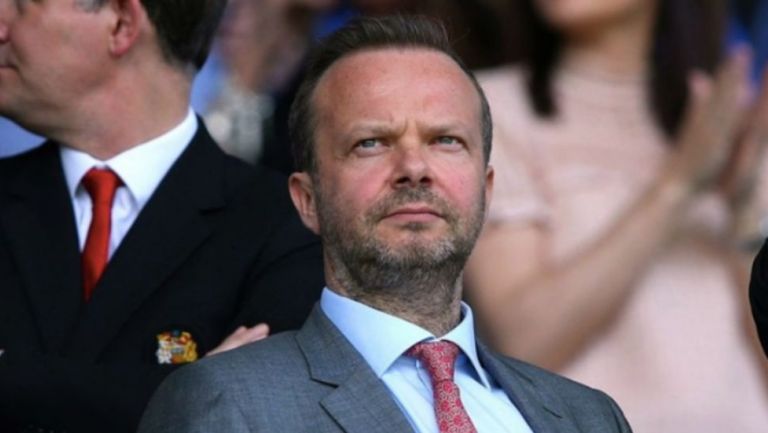 Vicepresidente del Manchester United le comentó a los aficionados que no habrá muchos fichajes en verano 