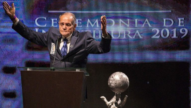 Tomás Balcázar en la la Ceremonia del Salón de la Fama 