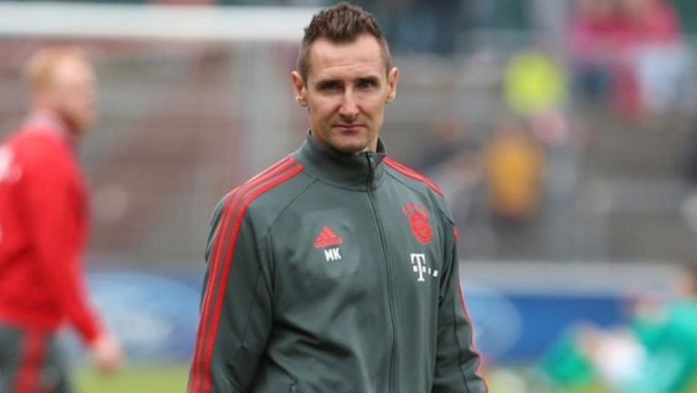 Miroslav Klose en un entrenamiento del Bayern Sub 17 