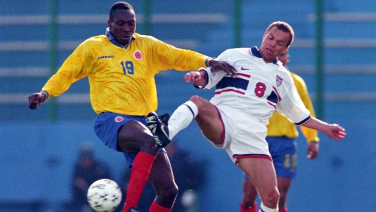 Freddy Rincón durante un partido con Colombia frente a Estados Unidos 