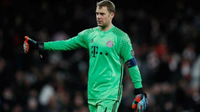 Manuel Neuer durante un juego del Bayern