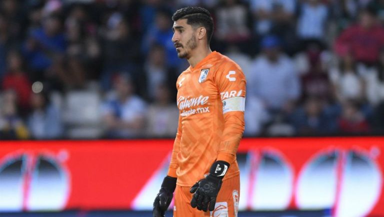 Gil Alcalá durante un partido del Querétaro