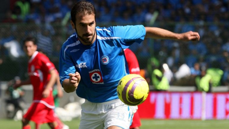 Joaquín Beltrán durante un partido con Cruz Azul