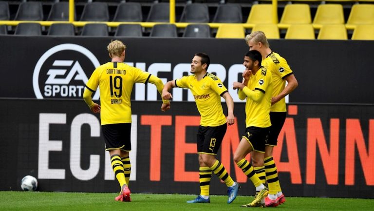 Jugadores del Borussia Dortmund celebrando un gol