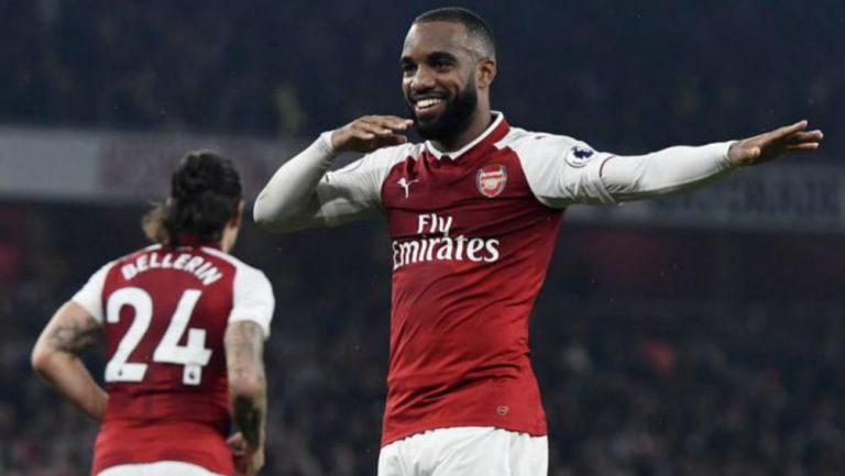 Alexander Lacazette en celebración con Arsenal