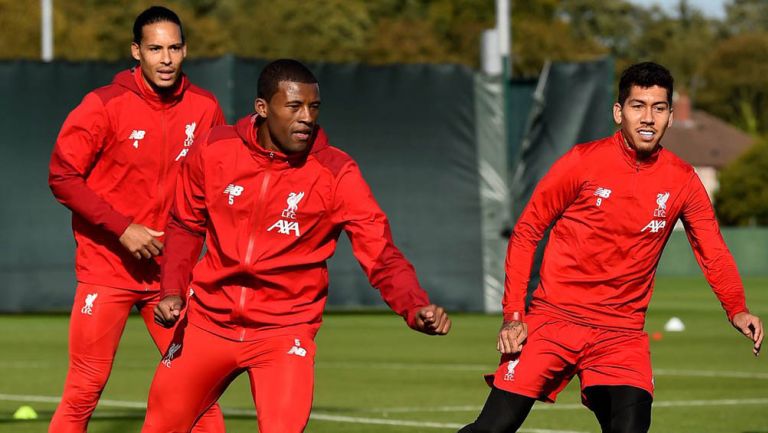 Jugadores del Liverpool durante un entrenamiento 