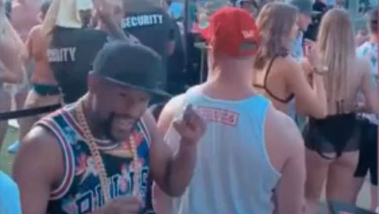 Floyd Mayweather de fiesta en Arizona