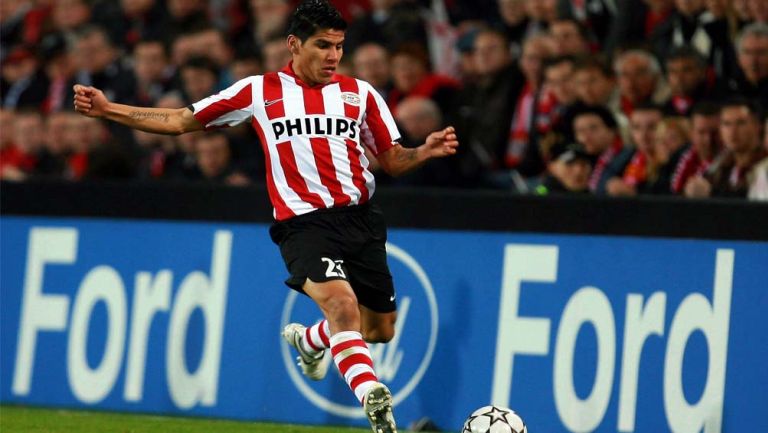 Salcido, durante un juego de Champions League