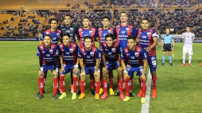 Jugadores de Atlante antes de un partido en el Ascenso MX