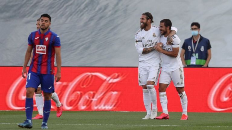 Sergio Ramos celebrando su anotación con Eden Hazard