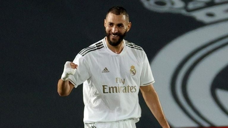 Karim Benzema celebrando un gol con Real Madrid