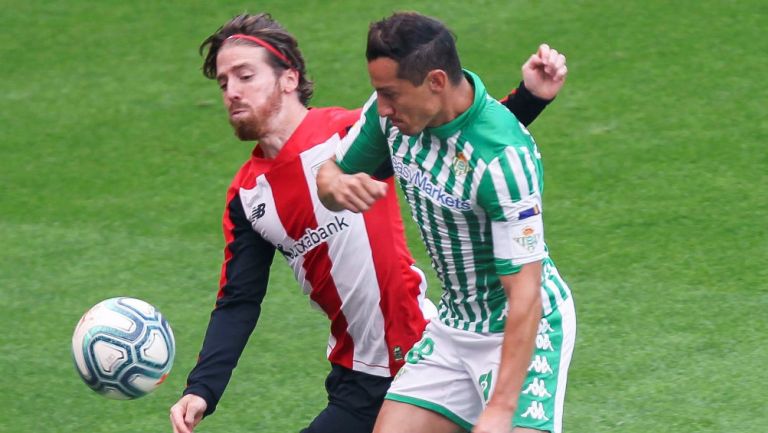 Guardado en partido con Betis