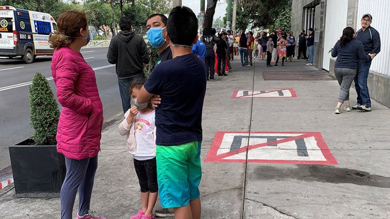 La gente tuvo que salir de sus domicilios