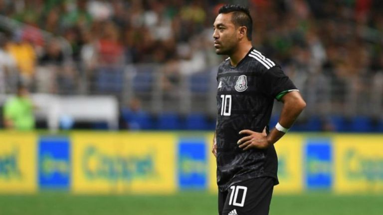 Marco Fabián jugando con la Selección Mexicana