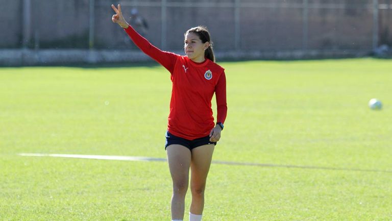 Norma Palafox en un entrenamiento con Chivas