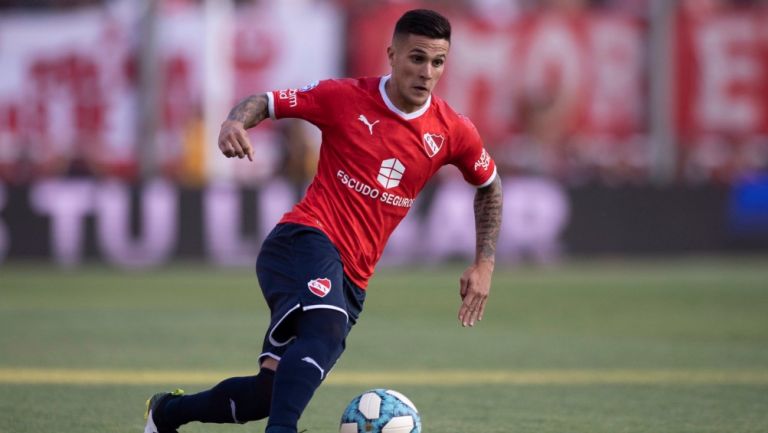 Fabricio Busto durante un partido con Independiente