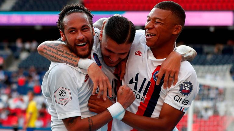 Neymar, Icardi y Mbappé celebran un gol en un duelo 