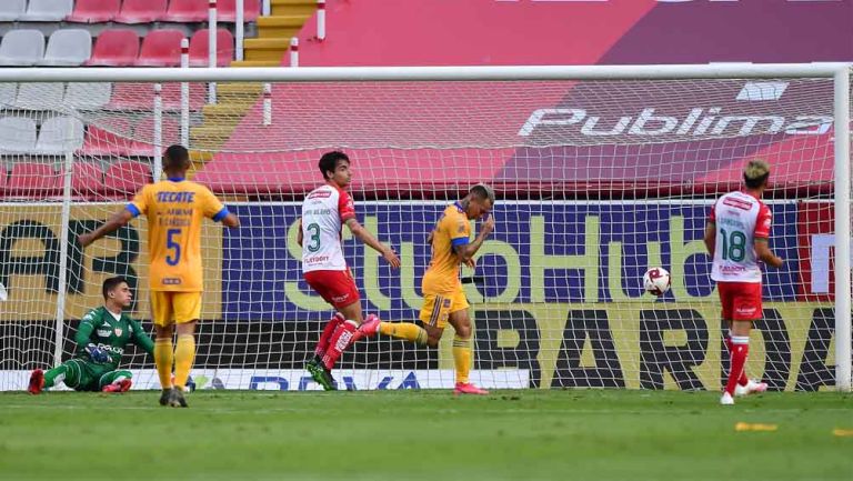 Vargas vacuna la meta del Necaxa