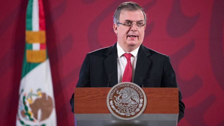 Marcelo Ebrard durante una conferencia de prensa 