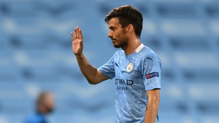 David Silva en partido con el Manchester City