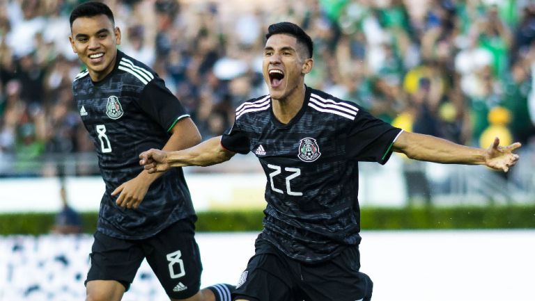 Antuna en celebración de gol