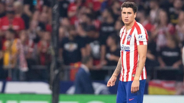 José María Giménez durante un duelo con el Atlético de Madrid 