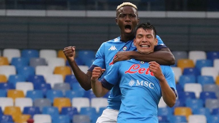 Hirving Lozano celebrando gol ante Genoa