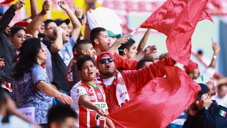 Afición de los Rayos alienta a su equipo